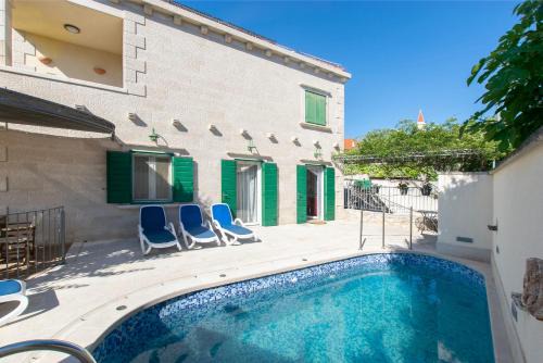 Mirce Villa | Villa Serena