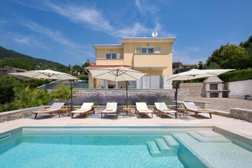 Poljane Villa | Villa Silvija