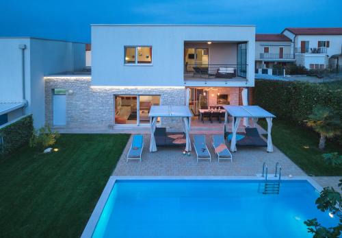 Buzinija Villa | Villa Sky Dream near Novigrad for 6 persons with private heated pool - pet friendly