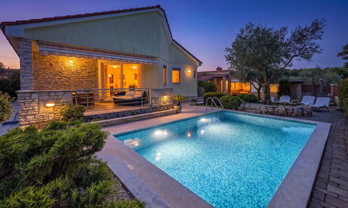Marcana Villa | Villa Sole Istria near Pula for 7 people with jacuzzi and children playground