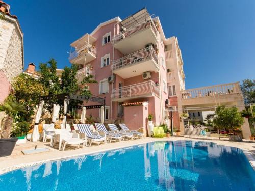 Okrug Apartment | Villa Stil