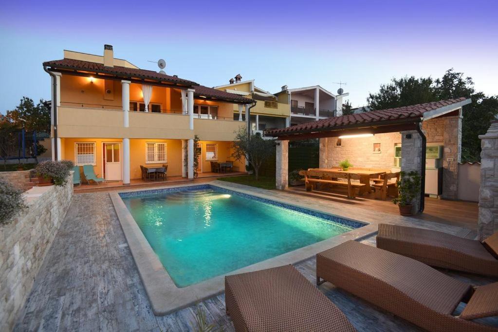 Stinjan Apartment | Villa Ulika - 3 apt for 4 persons