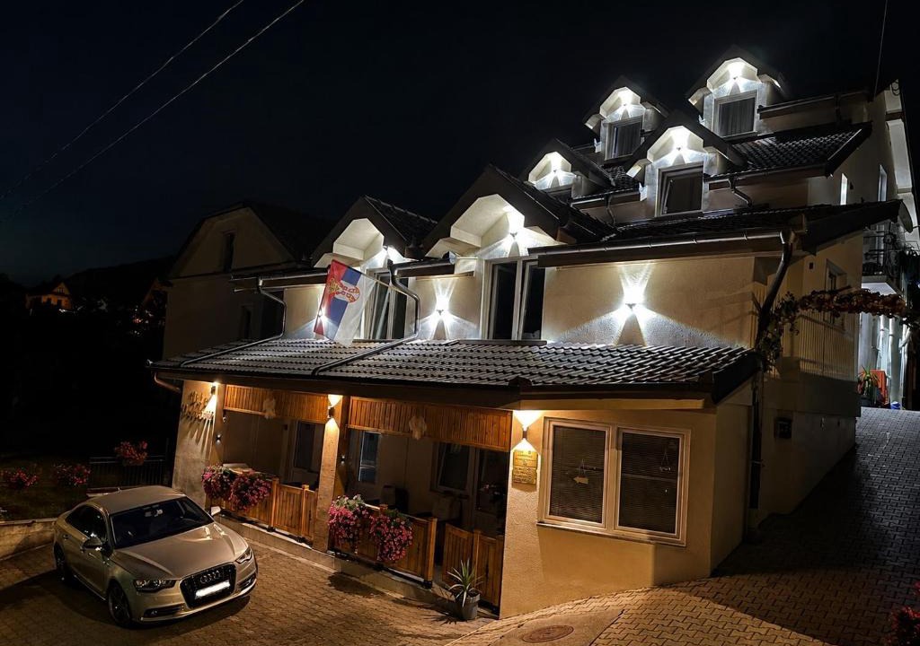 Central Serbia Apartment | Villa Veljkovic - Sobe & apartmani " Ljupče "
