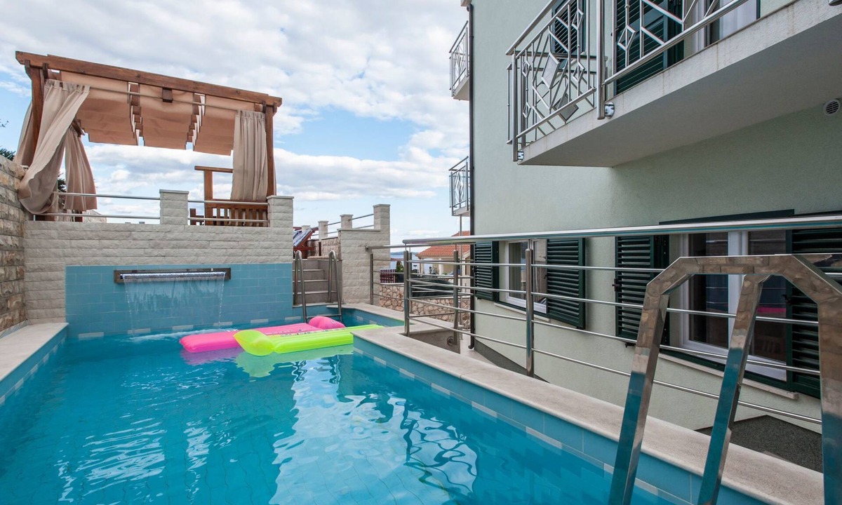 Sevid House | Villa "Villa Katy" mit Garten, Grill und Terrasse by Interhome