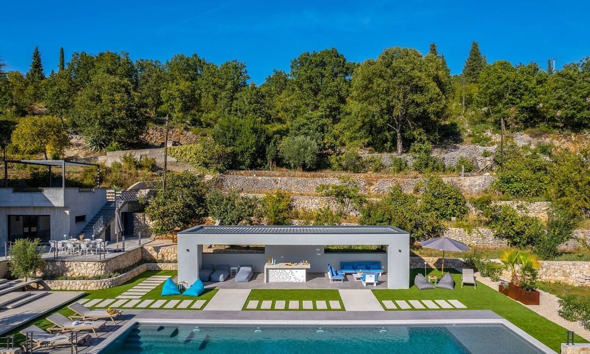 Imotski Villa | Villa Vine - Six Bedroom Villa, Sleeps 12