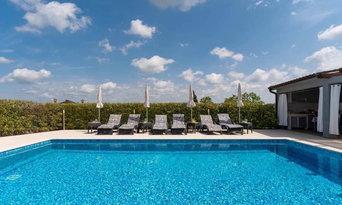 Rovinjsko Selo Villa | Villa Vittorio 7 km from the picturesque Rovinj with the beautiful old city
