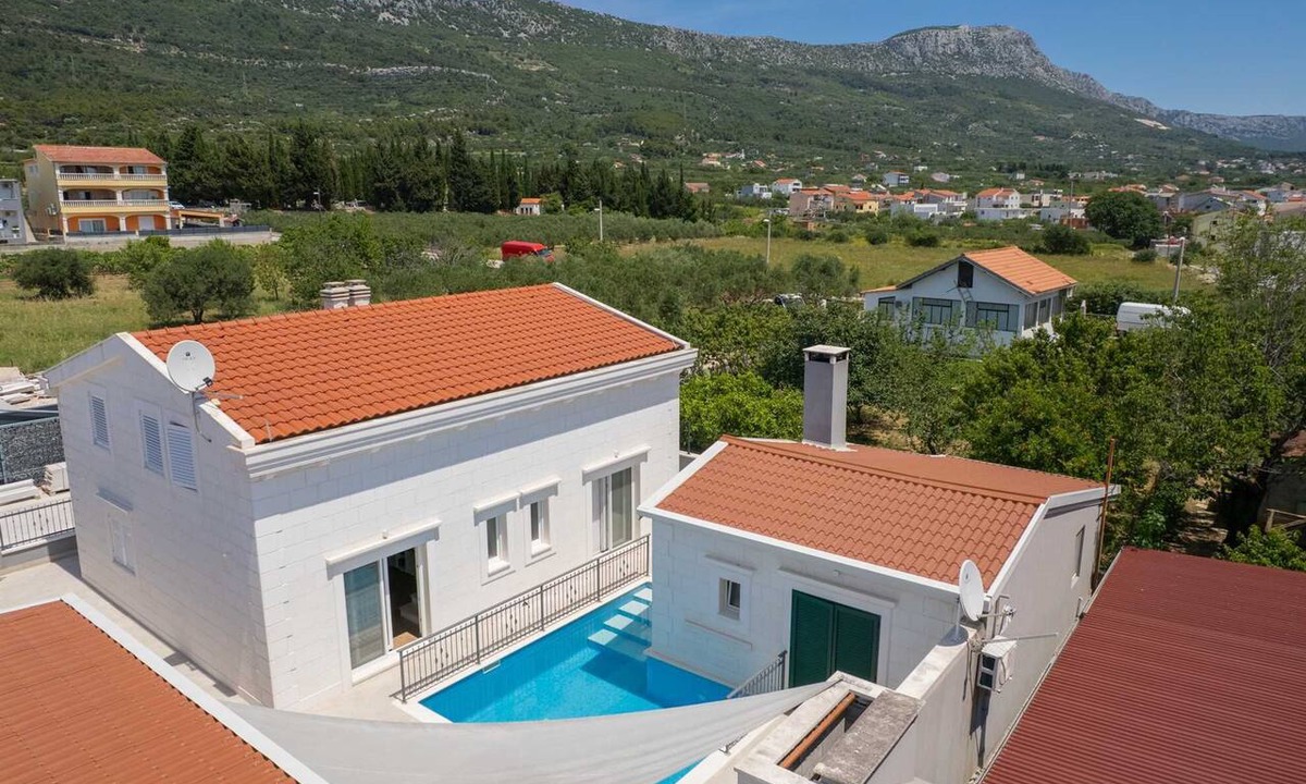 Kastela Villa | Villa White Rose with heated pool in Kaštela