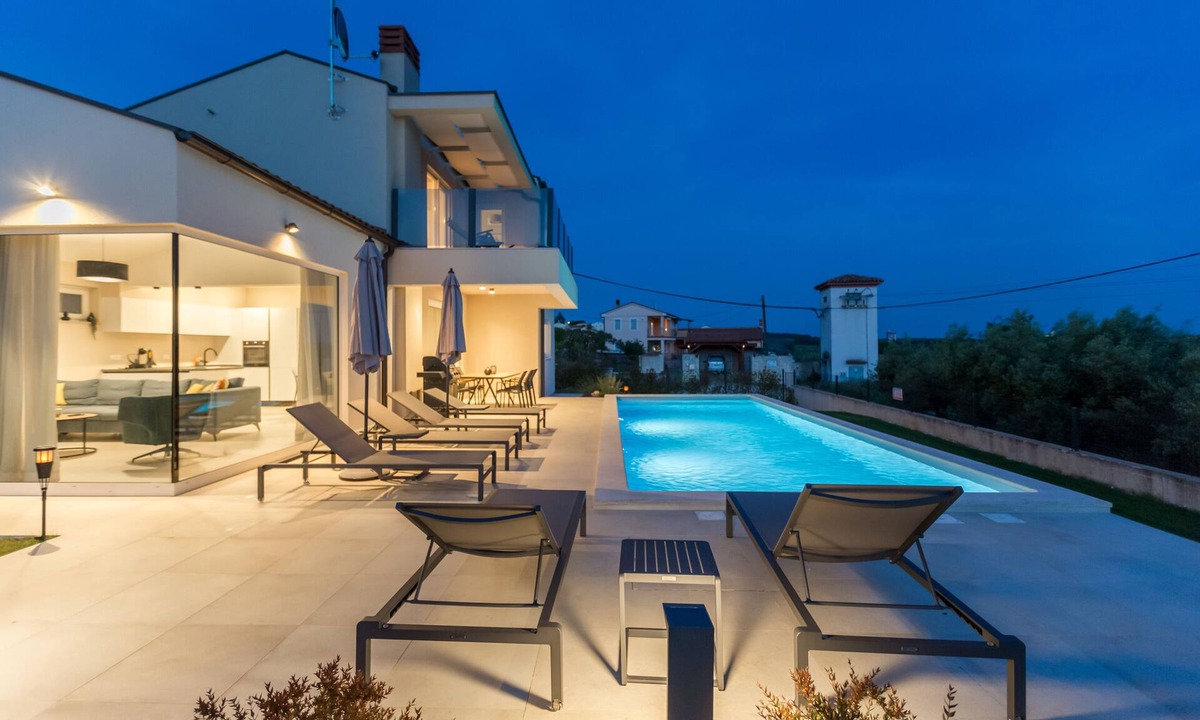 Markovac Villa | Villa with pool, 6 persons, barbecue, parking in the yard, panoramic sea view
