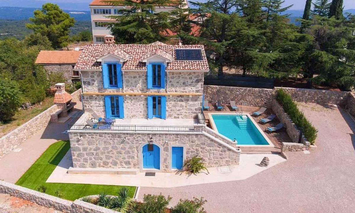 Vrh Villa | Villa with pool for 8 people