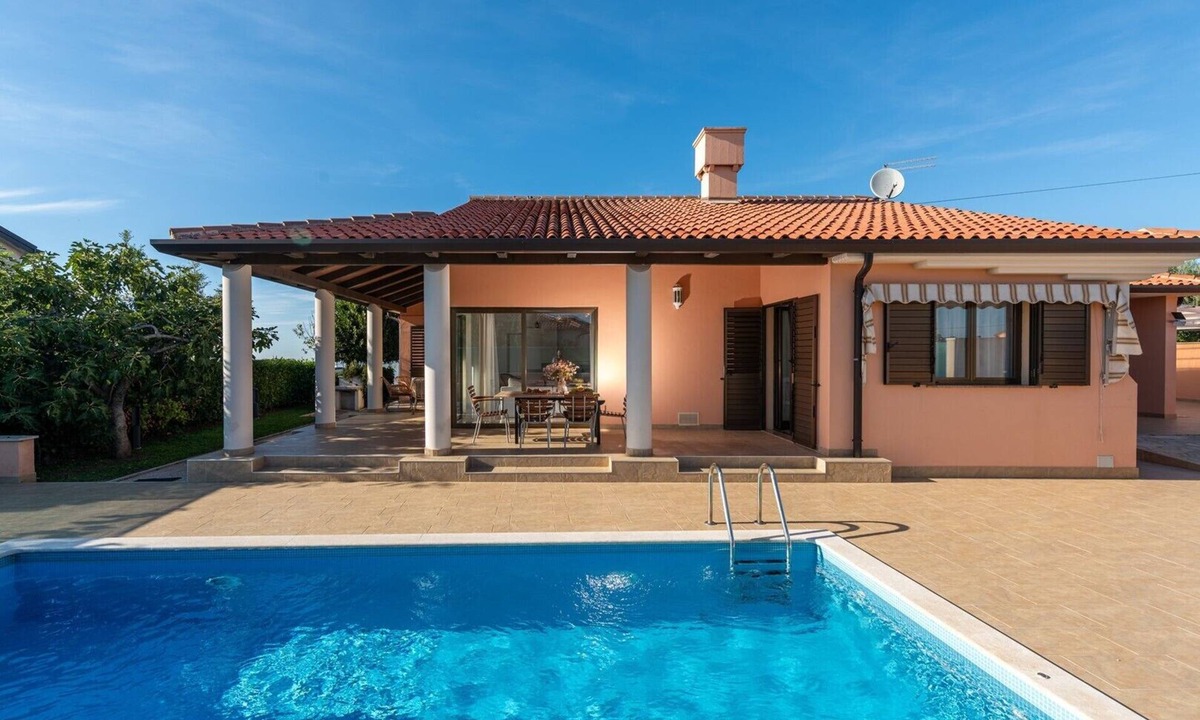Buje Villa | Villa with private pool, sea view and BBQ area, Buje-Istria