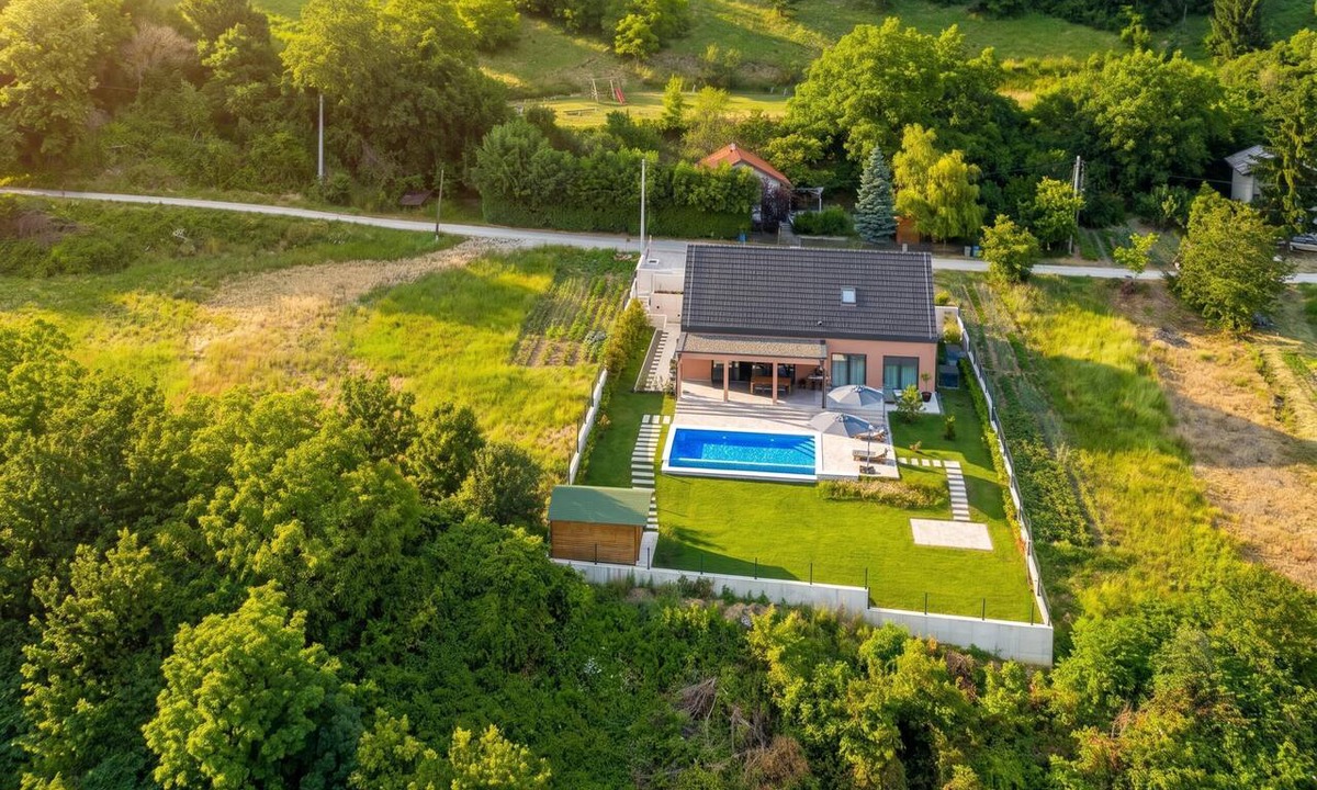 Breznik Plesivicki Villa | Vineyard Panorama Villa With Pool And Sauna, Jastrebarsko, Croatia
