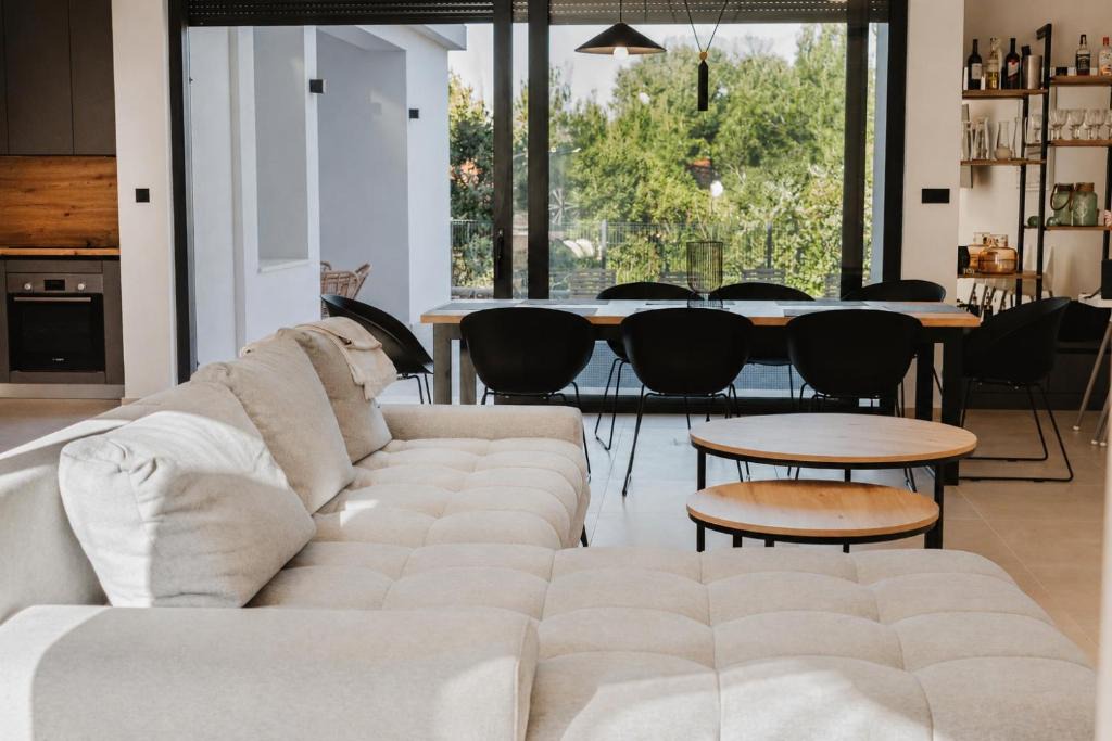 Splitska Villa | White Villa, Brac