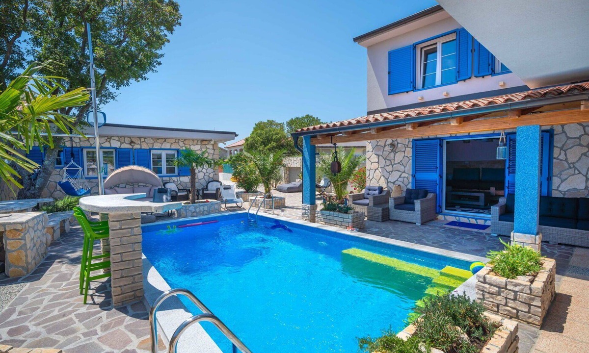 Novi Vinodolski Villa | Wonderful private villa for 8 people with WIFI, private pool, A/C, hot tub, TV and terrace