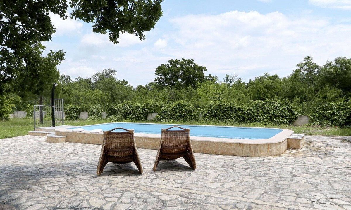 Drinovci House | Wonderful private villa for 4 people with private pool, WIFI, A/C, TV, terrace and pets allowed