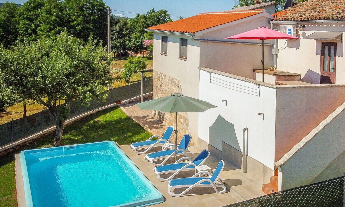 Gracisce House | Wonderful private villa for 6 people with private pool, A/C, WIFI, TV and terrace