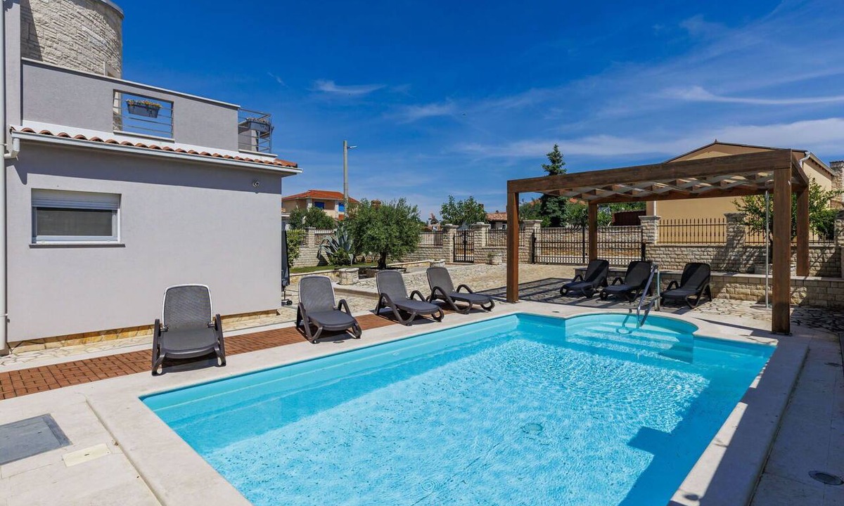Gajana Villa | Wonderful private villa for 8 guests with A/C, WIFI, private pool, TV, terrace and pets allowed