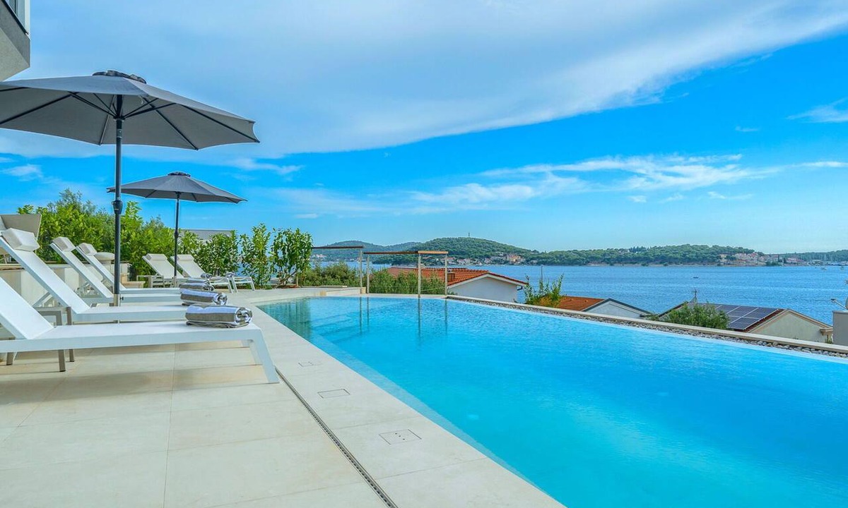 Rogoznica Villa | Wonderful private villa for 10 guests with WIFI, A/C, private pool, TV and terrace