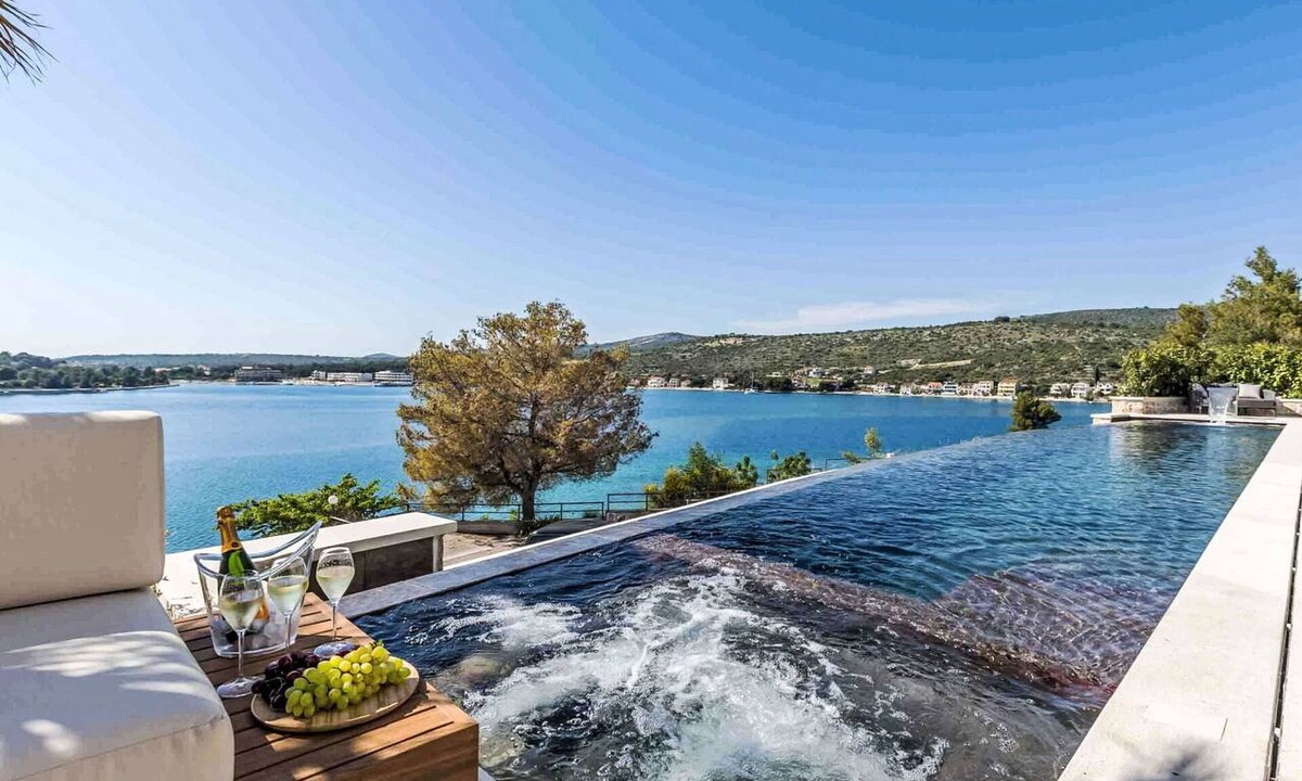Podglavica Villa | Wonderful private villa for 6 guests with A/C, private pool, WIFI, TV and terrace