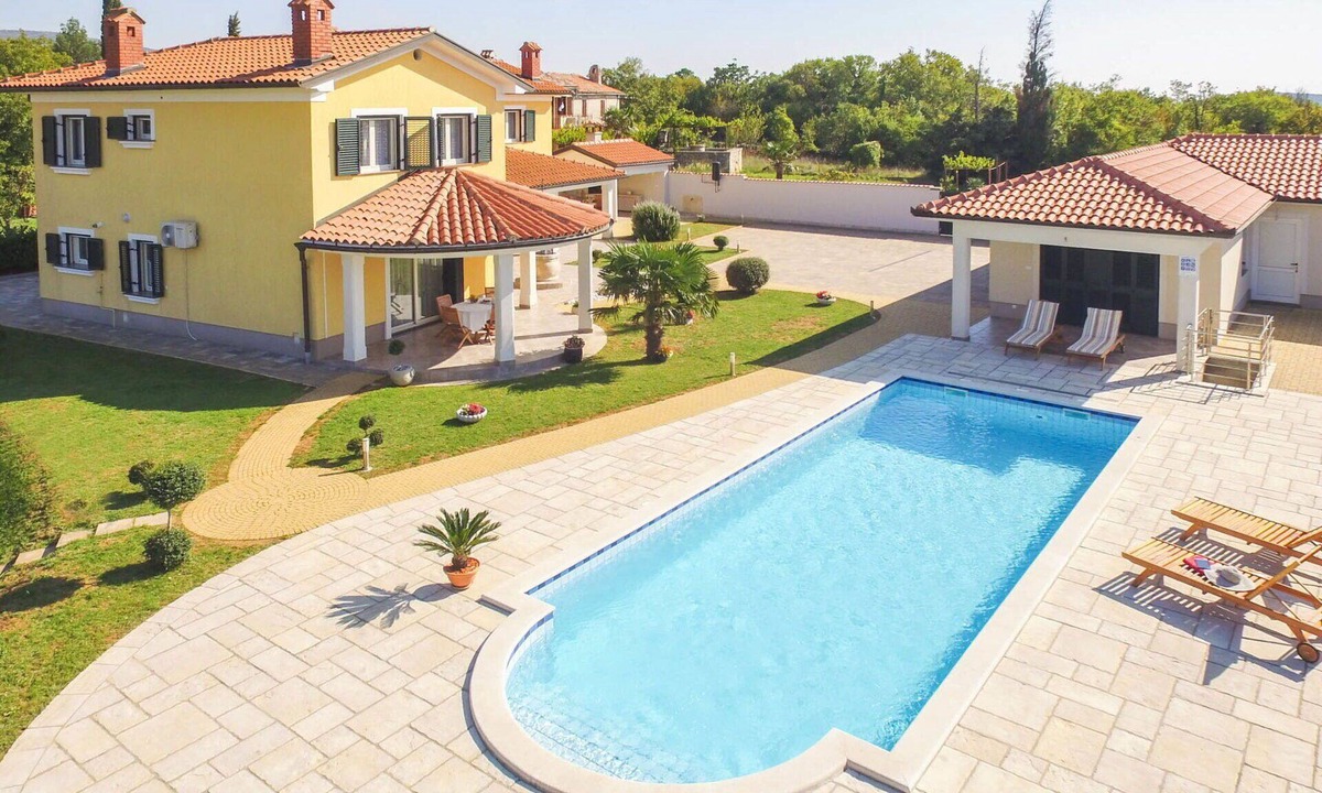 Trgetari House | Wonderful villa for 5 guests with A/C, WIFI, private pool, TV and terrace