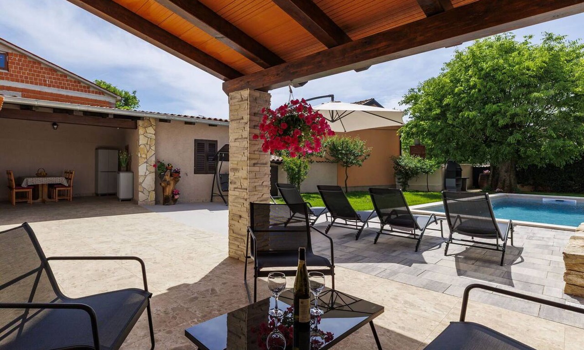 Sajini House | Wonderful villa for 5 people with private pool, A/C, WIFI, TV and terrace