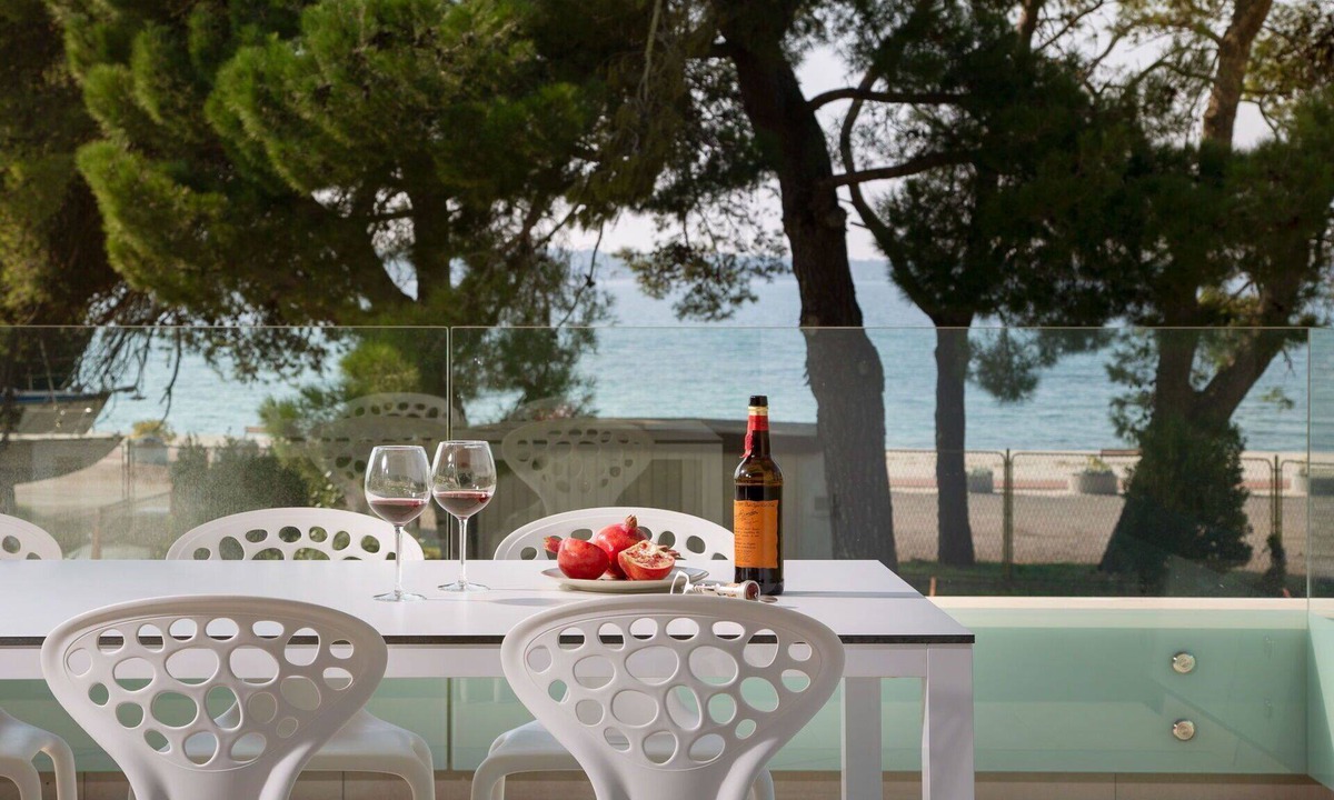 Fazana Villa | Wonderful villa for 7 people with hot tub, A/C, WIFI, TV and terrace