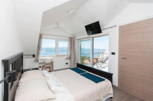 Lokva Rogoznica Villa | XXL Villa Vista - Heated Pool