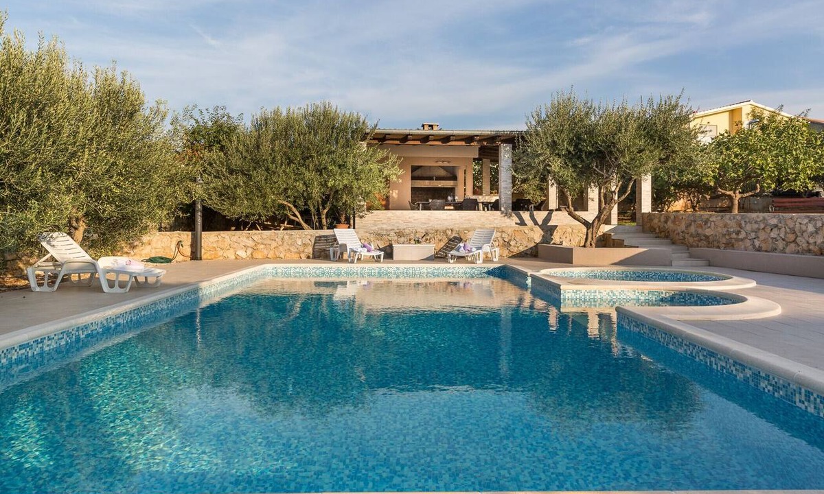 Razanac Villa | Zlatni Dvori