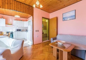 1 Bedroom Awesome Apartment In Dinjiska