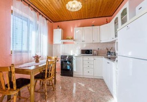 1 Bedroom Awesome Apartment In Dinjiska