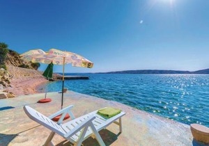 1 Bedroom Cozy Apartment In Vlasici