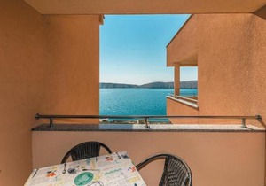 1 Bedroom Cozy Apartment In Vlasici