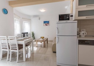 1 bedroom lovely apartment in Komarna
