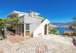 1 bedroom stunning apartment in Bosana