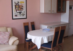 15% Discount a Family size two-bedroom Old Town