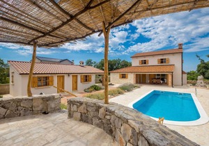 163 m² House ∙ 3 bedrooms ∙ 8 guests