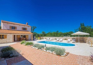 163 m² House ∙ 3 bedrooms ∙ 8 guests