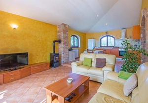 2 bedroom accommodation in Galizana
