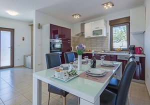 2 bedroom accommodation in Galizana
