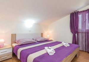 2 bedroom accommodation in Heraki