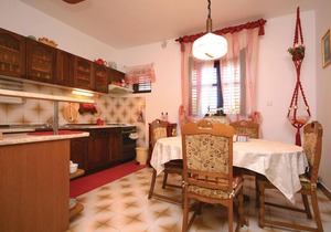 2 bedroom accommodation in Raslina