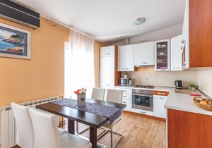 2 bedroom amazing apartment in Makarska in Makarska