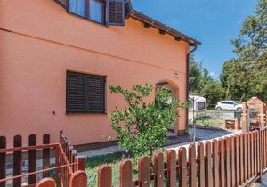 2 Bedroom Awesome Apartment In Pavicini