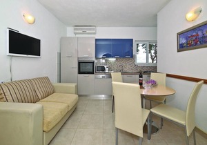 2 bedroom beautiful apartment in Trogir in Trogir