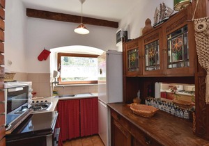 2 bedroom lovely apartment in Stomorska