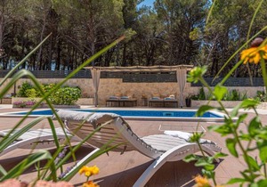 3 bedroom accommodation in Jadrtovac