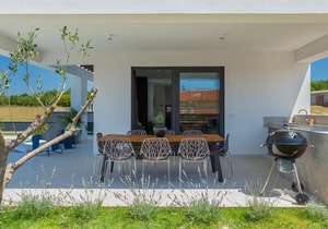 3 bedroom accommodation in Galizana