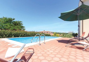 3 bedroom amazing home in Pula