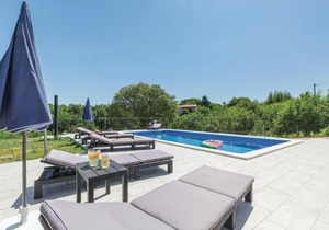 3 Bedroom Awesome Home In Labin