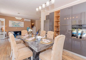 3 bedroom gorgeous home in Jadrtovac