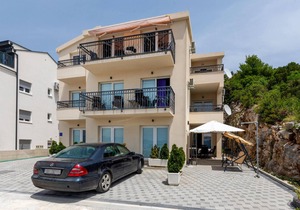 3 bedroom nice apartment in Komarna